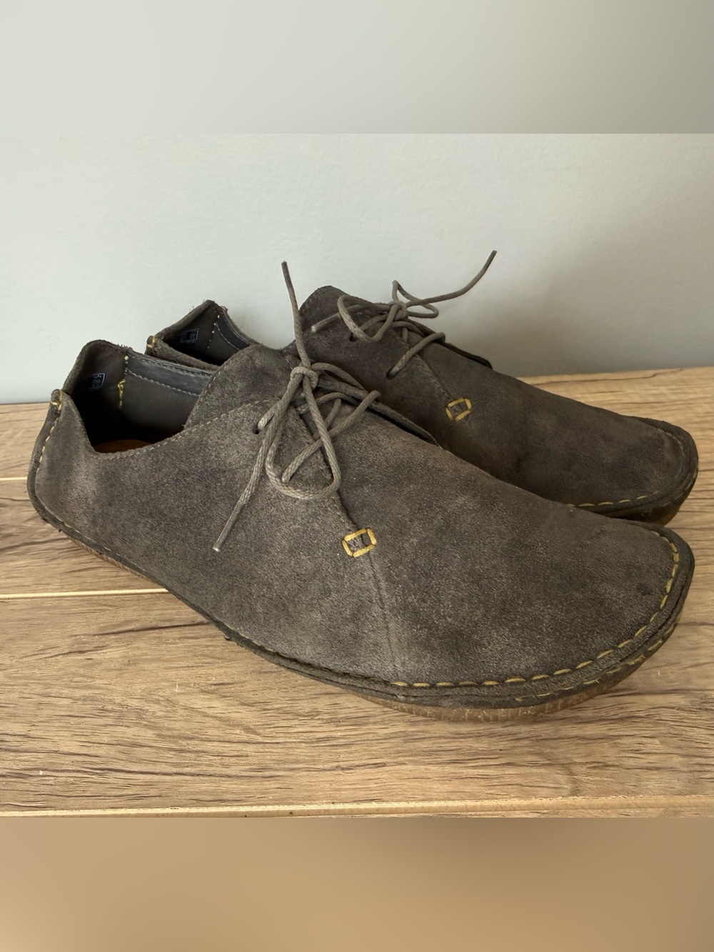 CLARKS Artisan Janey Mae Women 10 Oxford Loafer Shoes Gray Suede Leather Tie